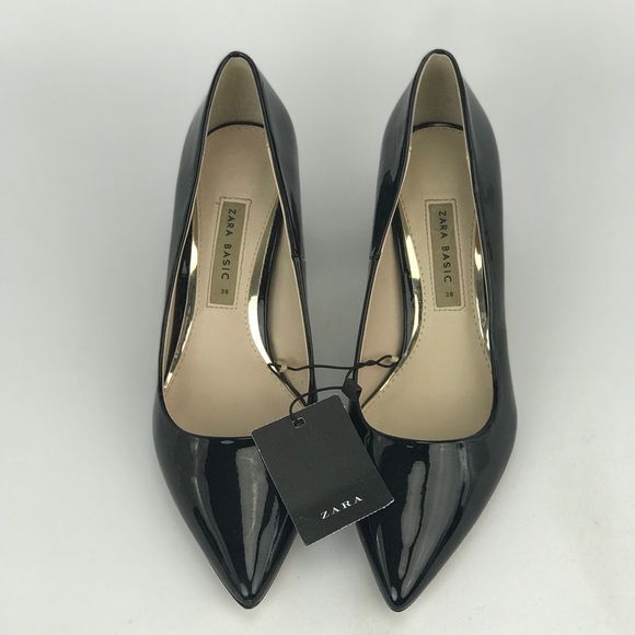 Zara Shoes - Zara Basics, size 7.5, pump w/ chunky heel